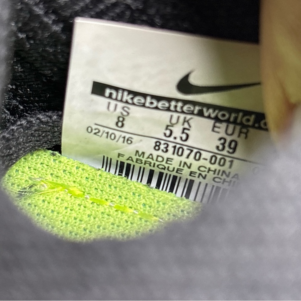 Nike Free RN Flyknit Women's‎ Size 8 Running Shoes Black White - Picture 11 of 12